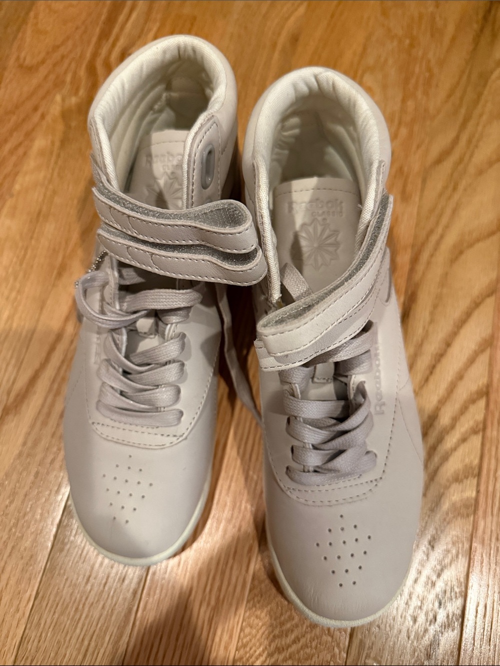 Reebok Women's High-Top Sneakers in Light Gray and White